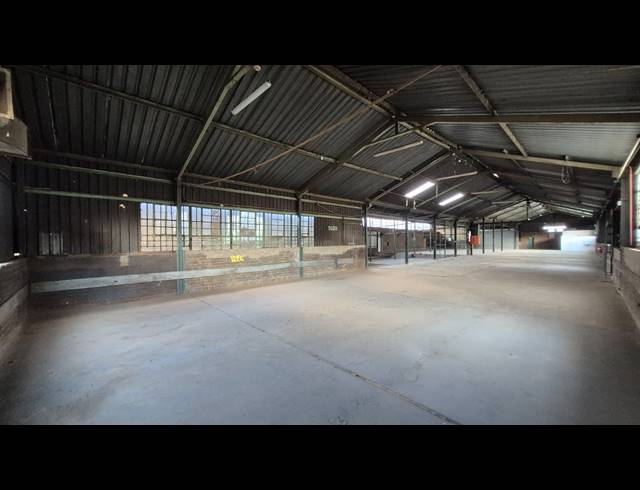 1,149M² FACTORY TO LET IN ANDERBOLT